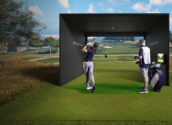 Golf simulator practice bay